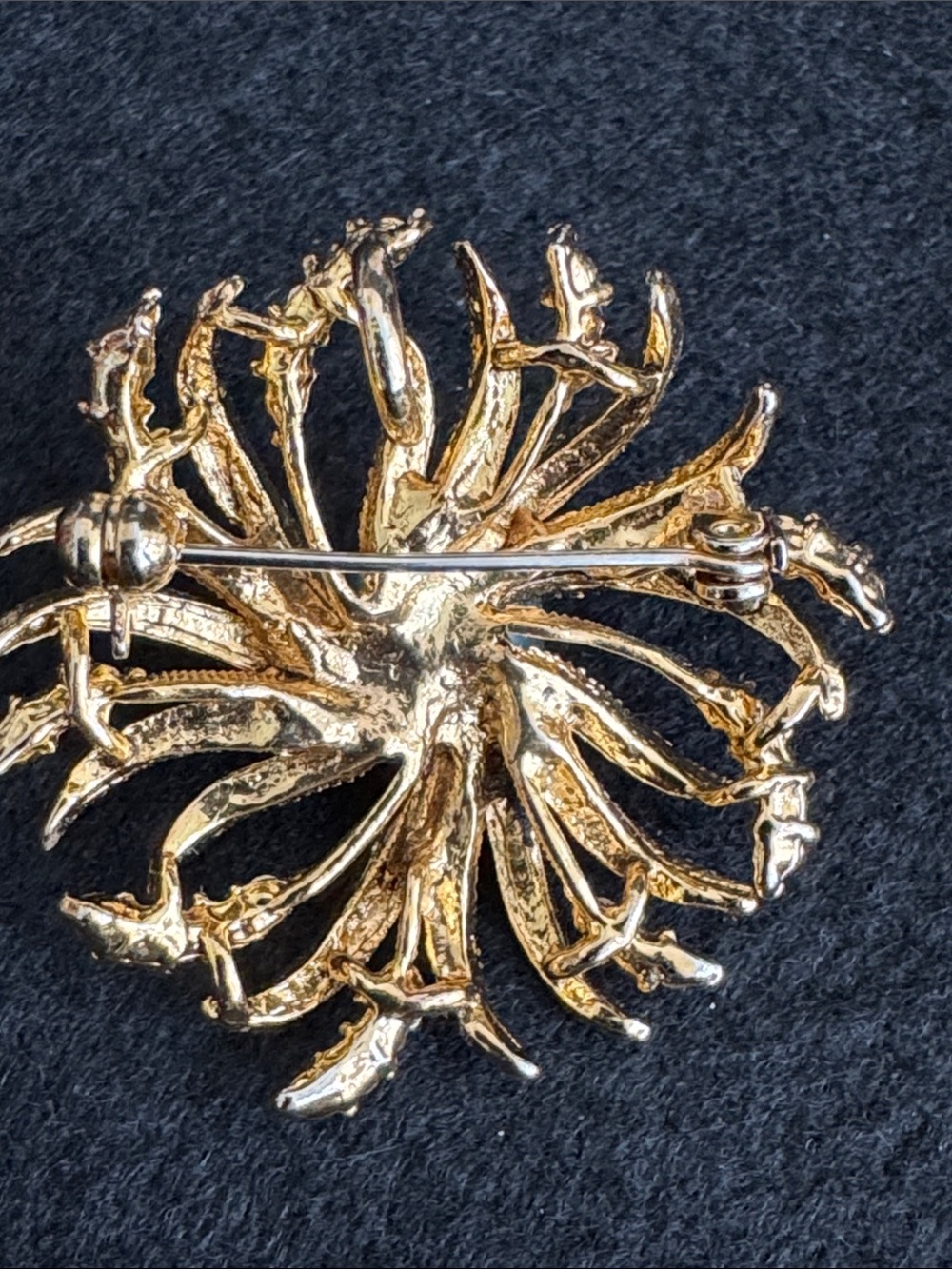VTG Gold-tone Starburst Flower Pin Pendant - Picture 4 of 6